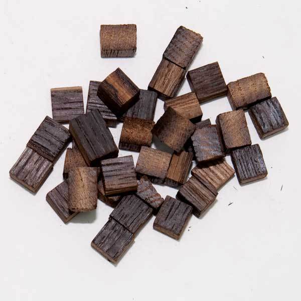 American medium-plus toast oak cubes in a pile