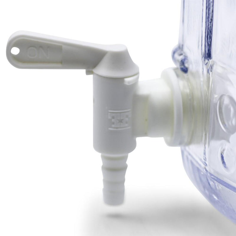 Close-up of spigot for siphonless transfers